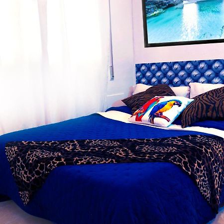 La Reina De Gran Via - Parking Tph Bed & Breakfast Madrid Exterior photo