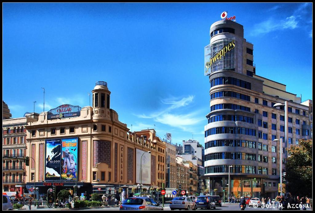La Reina De Gran Via - Parking Tph Bed & Breakfast Madrid Exterior photo