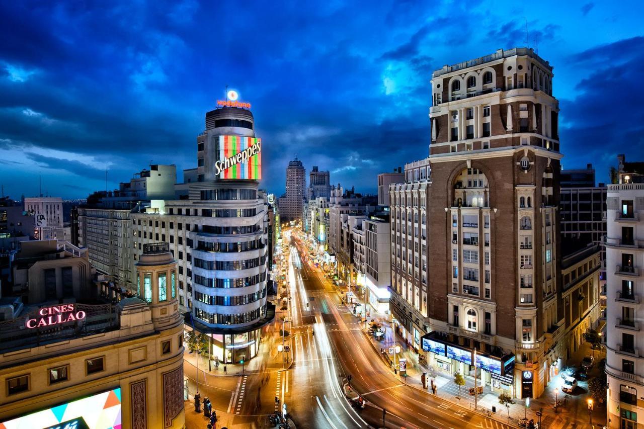 La Reina De Gran Via - Parking Tph Bed & Breakfast Madrid Exterior photo